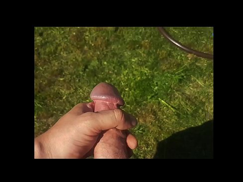 ❤️ Vruća zgodnica jebe svoju ružičastu macu i svršava špricom u ljetnom vrtu Porno vk na hr.sexafinkarasskaz.ru ❌❤
